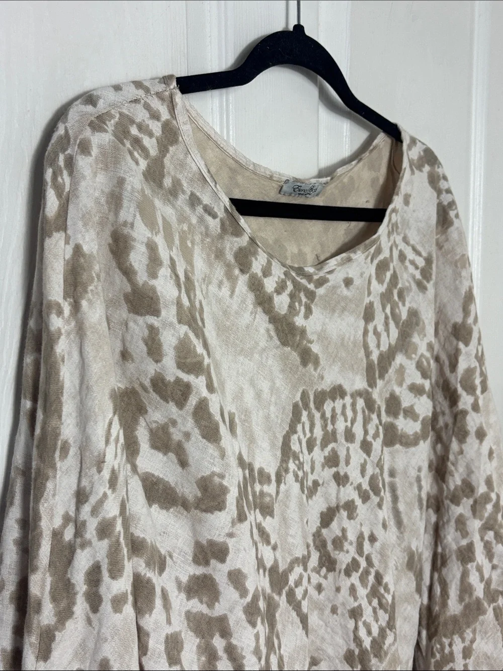 Elena Baldi Neutral Beige Linen Poncho made in Italy cover up beach lightweight